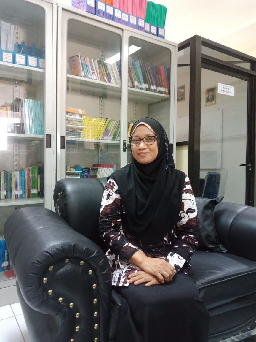Sjamsiah, S.Si,M.Si,Ph.D